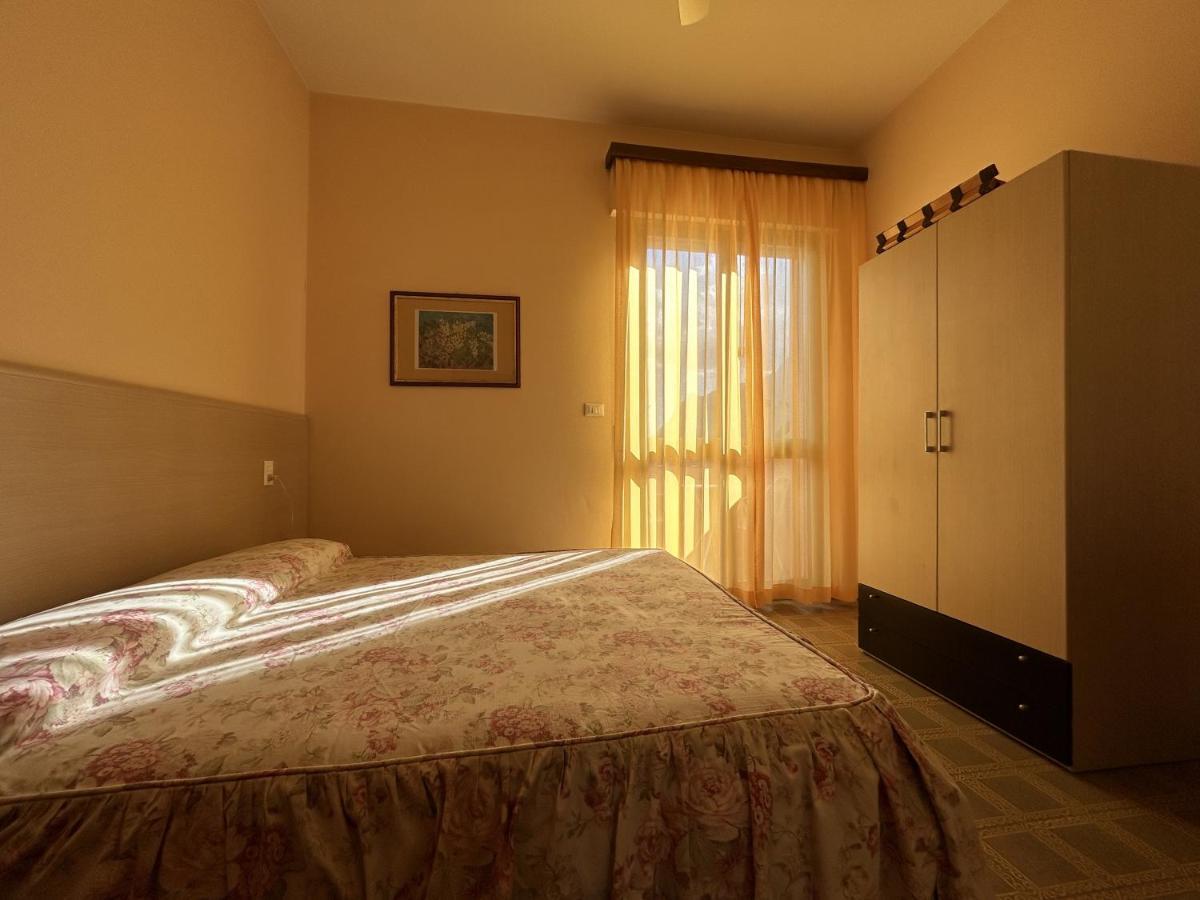 Hotel Diana Riva del Garda Exterior foto