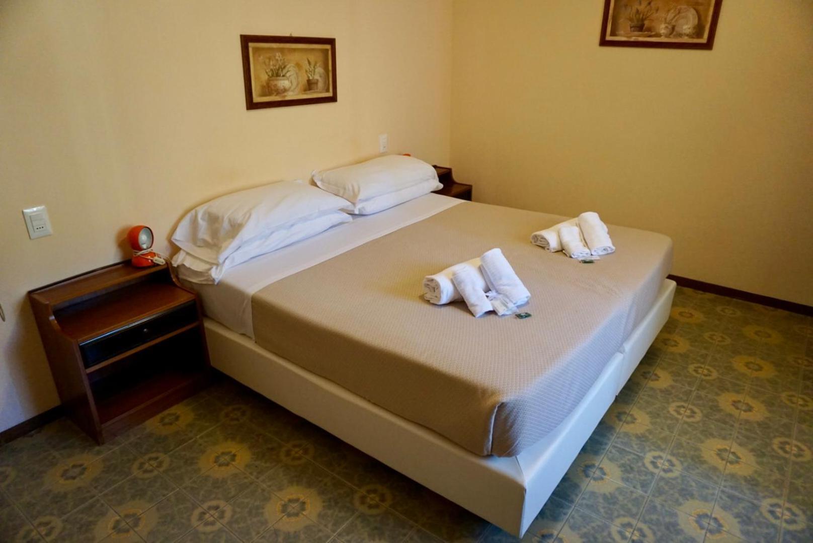 Hotel Diana Riva del Garda Exterior foto