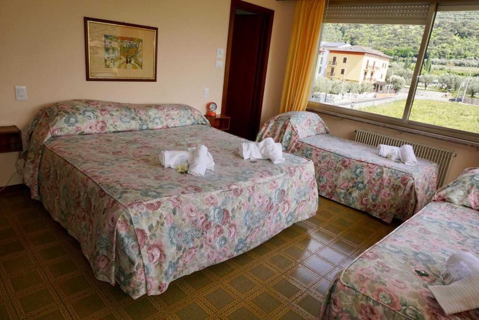 Hotel Diana Riva del Garda Exterior foto