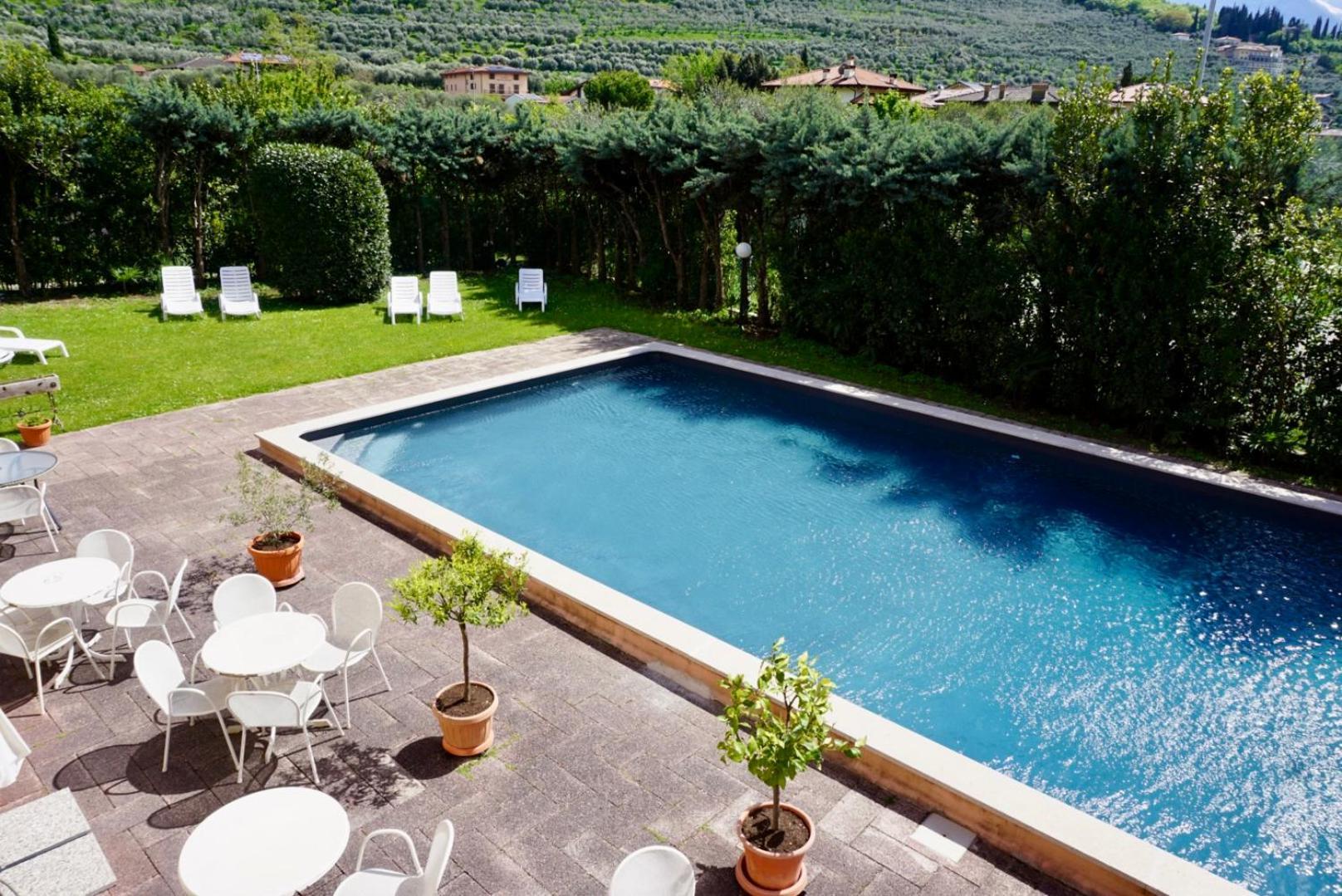 Hotel Diana Riva del Garda Exterior foto